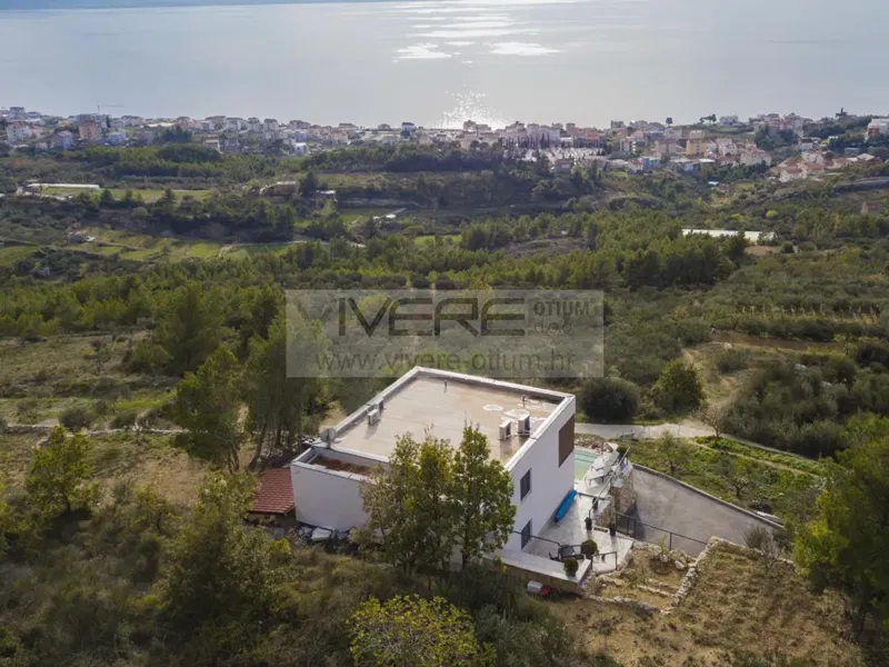 High-end Villa with amazing views – 3
