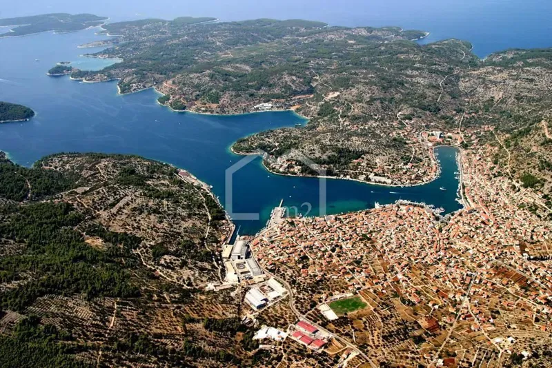 Telek Vela Luka – 2