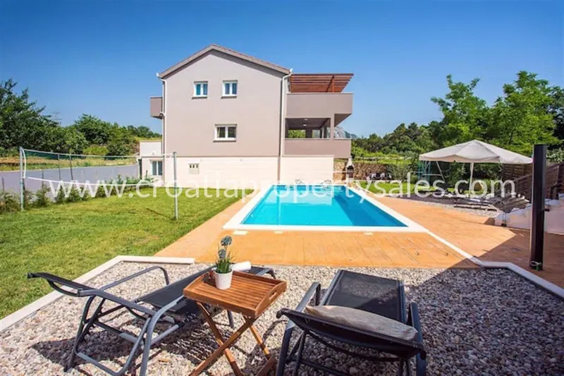 Omis, villa for sale, price on request – 3
