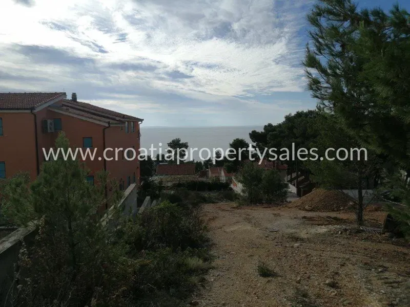 Telek Hvar – 2