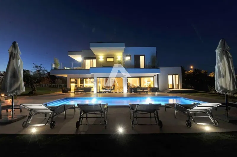 Beautiful luxury villa, near Porec and the sea! – 2