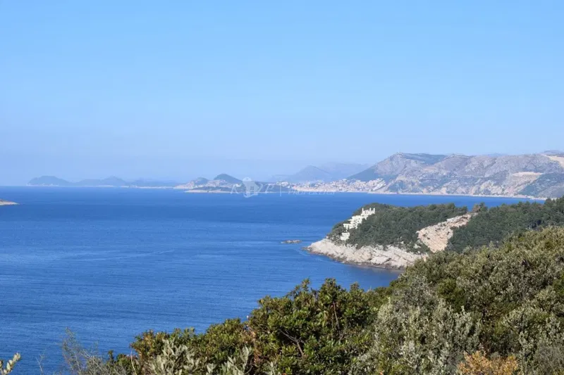 Telek Cavtat – 3