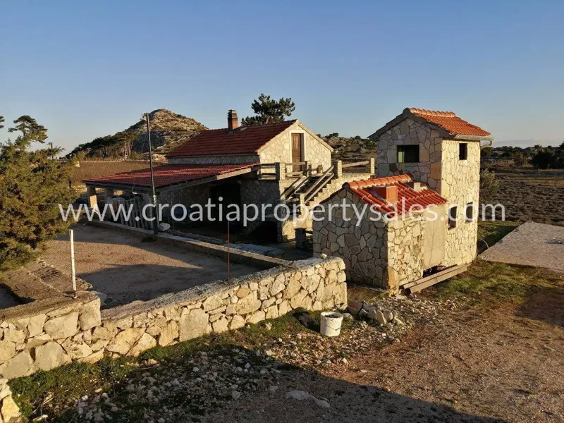 Dom Hvar – 2
