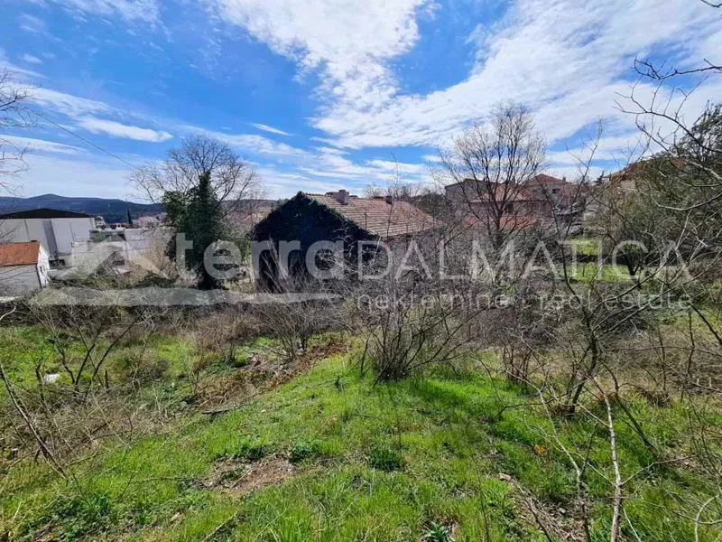 Drniš - house on a large plot – 3