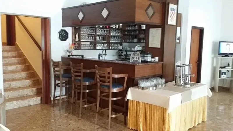 Commerciale Centar, Pula, 1.000m2 – 2