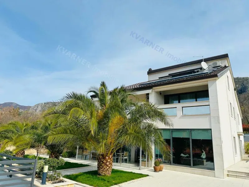 Casa Crikvenica, 350m2 – 2
