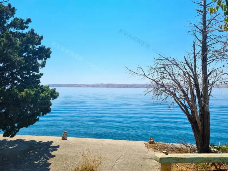EXCLUSIVE LOCATION!! Detached house BY THE BEACH!! – 3