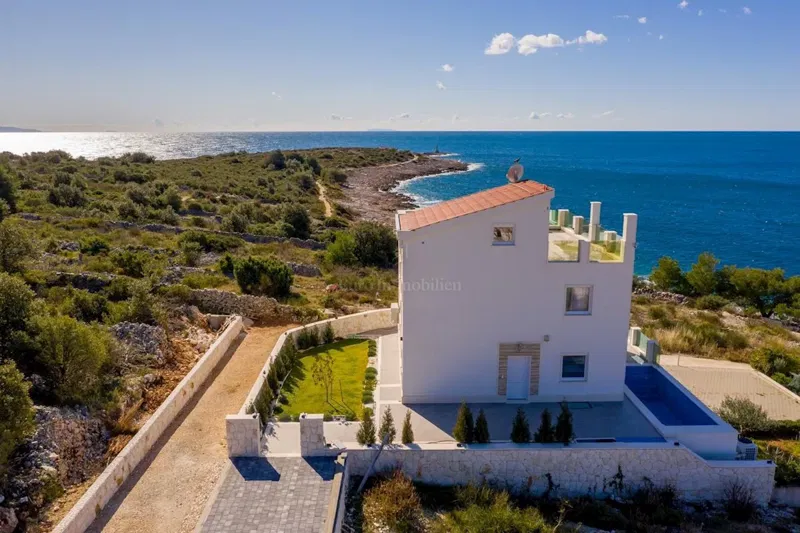 Rogoznica, villa with pool and sea view – 3