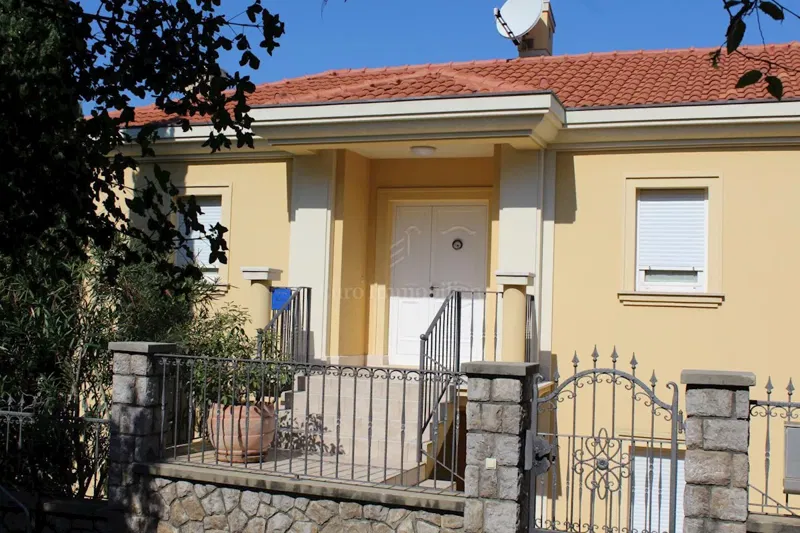 Villa on a excellent location with sea view – 2