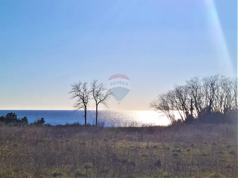 Земельный участок строительного назначения Bašanija, Umag, 11.677m2 – 2