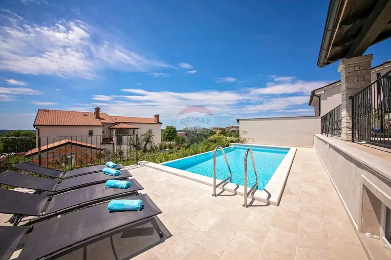 Villa Singola/Casa Vacanza Sveti Lovreč, 144m2 – 2
