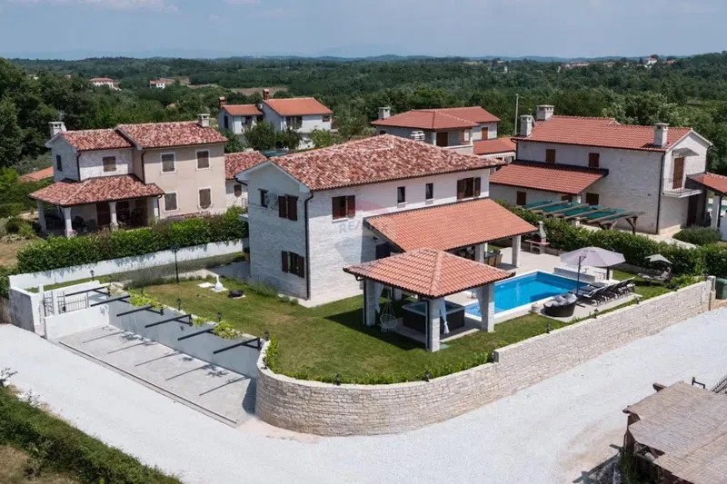 Дом Višnjan, 210m2 – 2