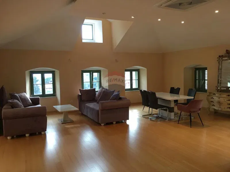 Condo/Apartment Opatija - Centar, Opatija, 185m2 – 2