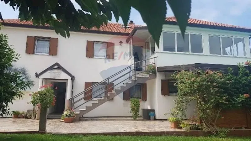 Umag, 450m2 – 2