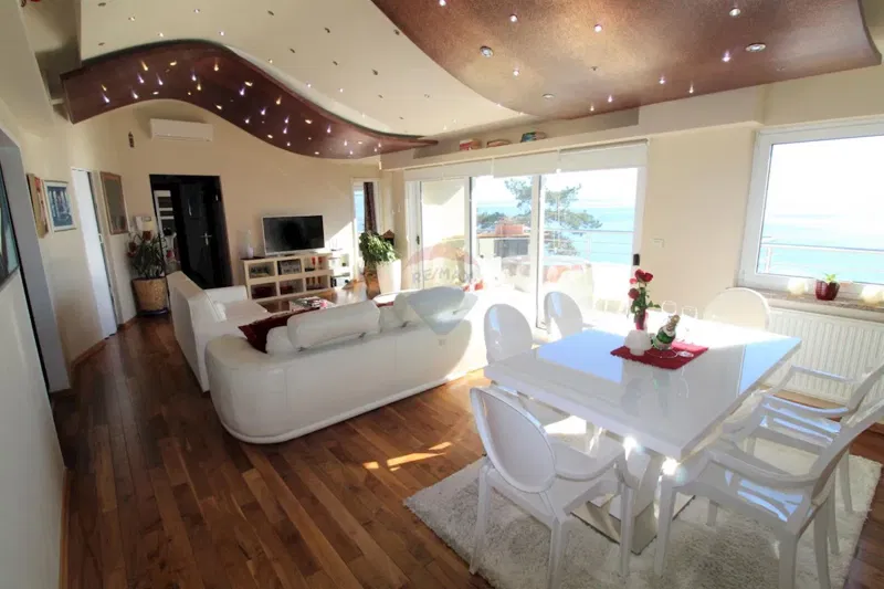 Condo/Apartment Volosko, Opatija, 147m2 – 2