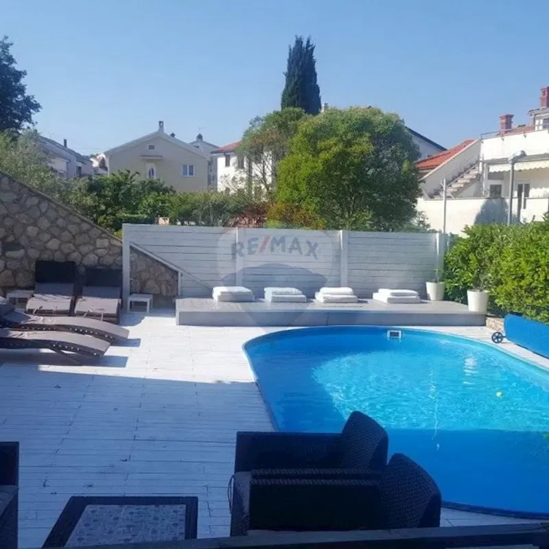 House Malinska, Malinska-Dubašnica, 360m2 – 2