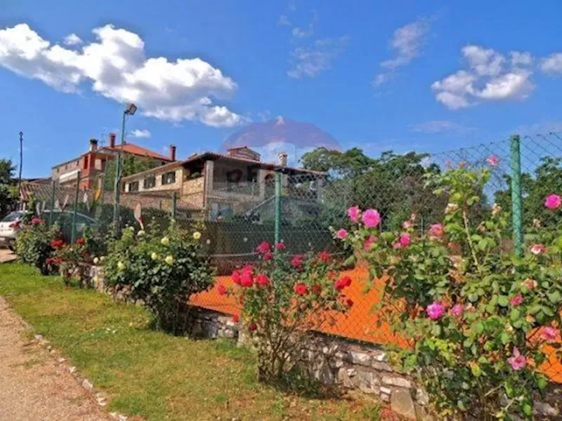 Tar, Tar-Vabriga, 325m2 – 2