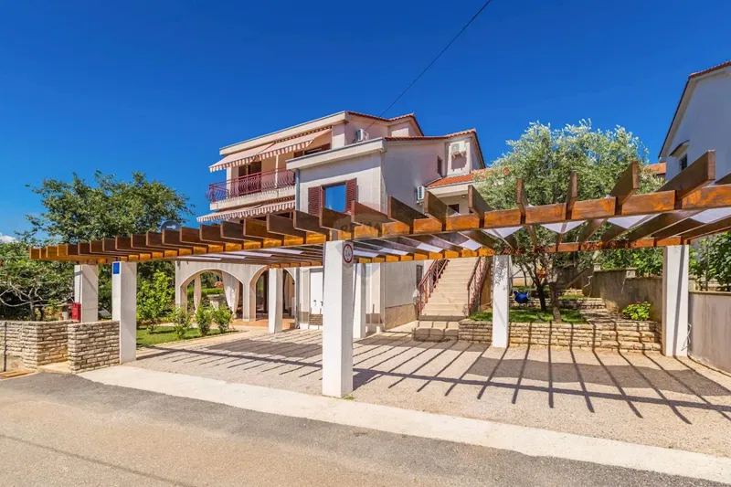 Villa Singola/Casa Vacanza Pinezići, Krk, 380m2 – 3