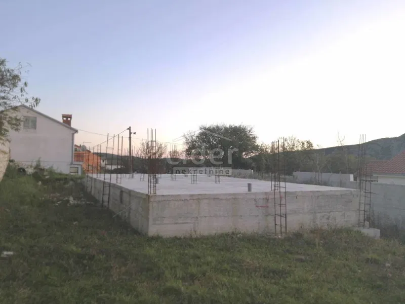 GRIŽANE Započeta gradnja s važećom građevinskom dozvolom – 3