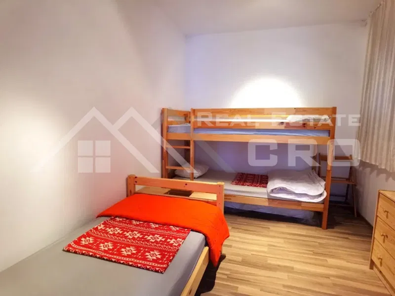 Immobili Šolta - Bellissima casa con appartamenti con piscina e vista mare, in vendita – 2