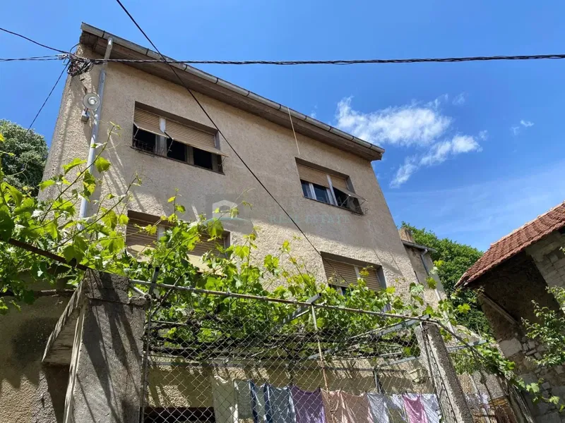 House Knin – 2