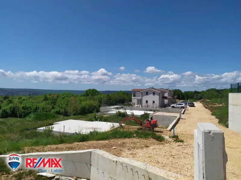 Cantiere Sveti Lovreč Labinski, Raša, 620m2 – 2