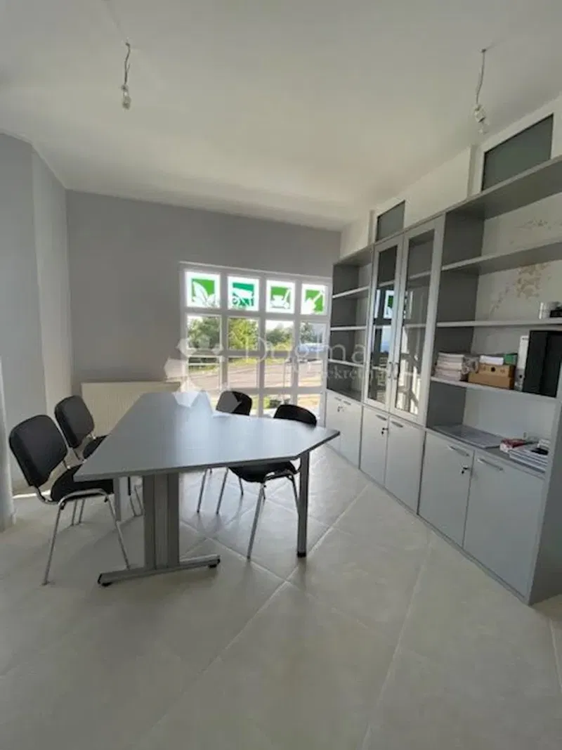 Kereskedelmi Rešetari, Kastav, 113m2