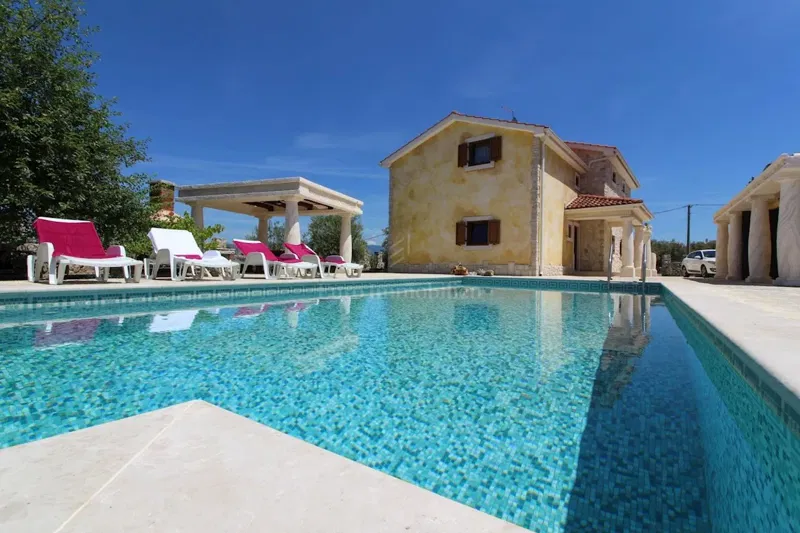 Unique mediterranean villa with pool on island Krk! – 2