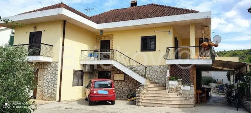 Hvar, Vrboska house with 4 units, 1300 m2 – 2