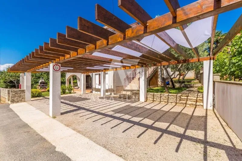 Krk, surroundings,house with three apartments in a quiet location! ID 84 – 3