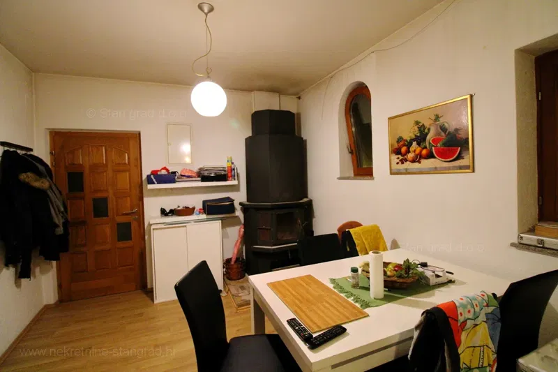 Baška, casa a schiera nel centro storico, arredata! – 2