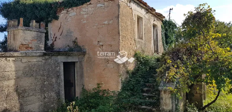 Istria, Gračišće, Lančišće old Istrian house 300m2 garden 6856m2 – 2