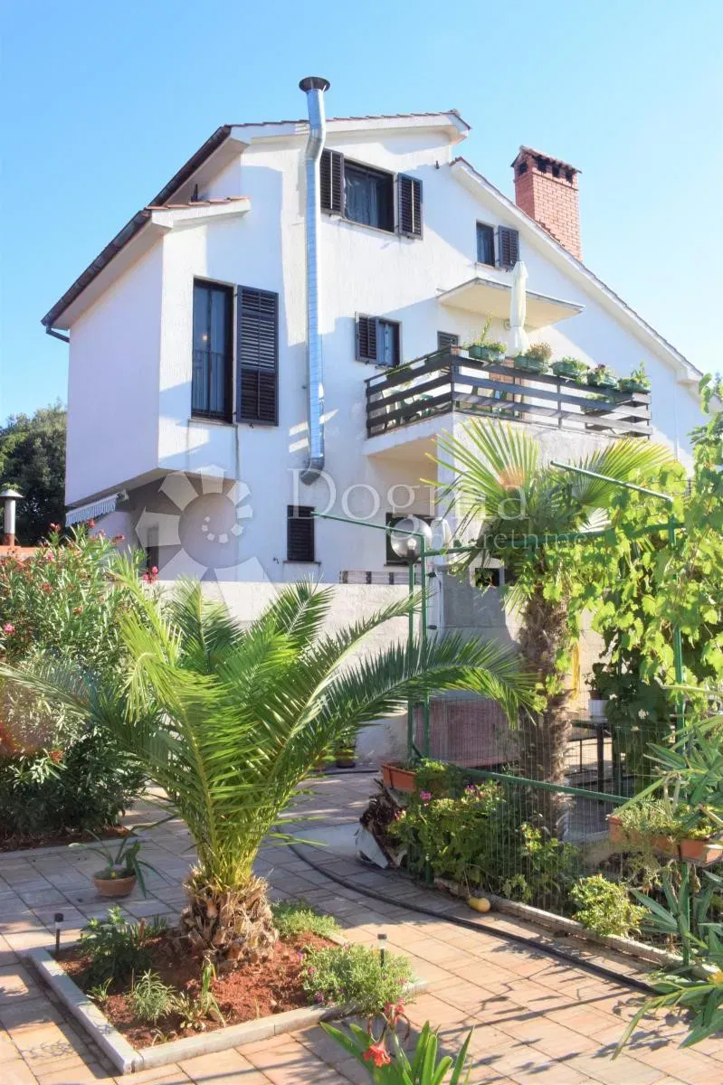 HOUSE WITH SEA VIEW AND OFFICE SPACE ON THE GROUND FLOOR – 2