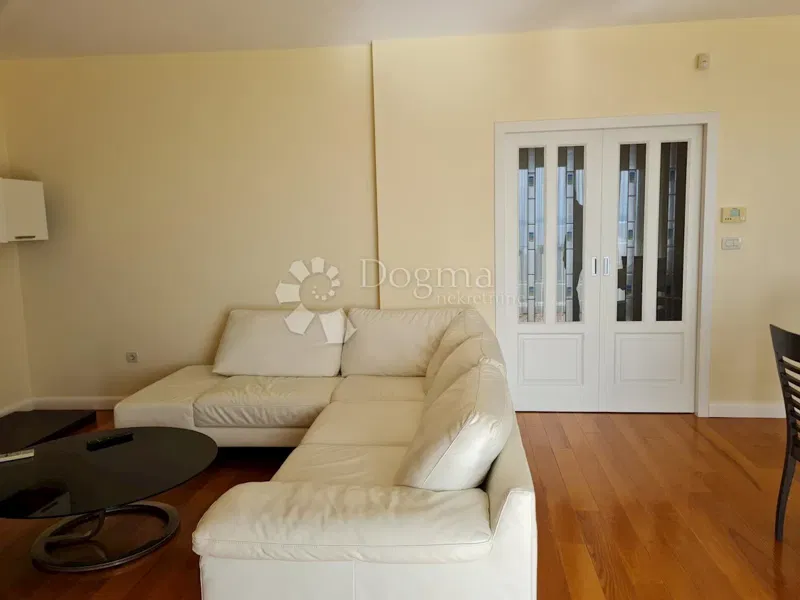 Flat Opatija, 90m2 – 2