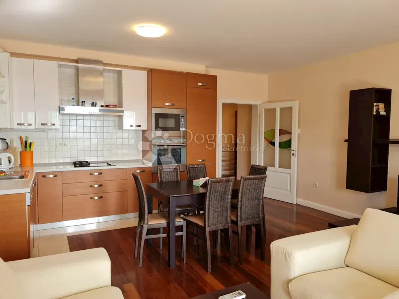 Flat Opatija, 87m2 – 3