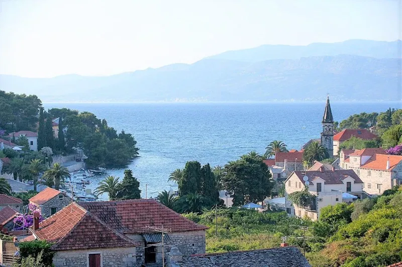 Unique villa with a pool and a beautiful sea view, island of Brač – 2