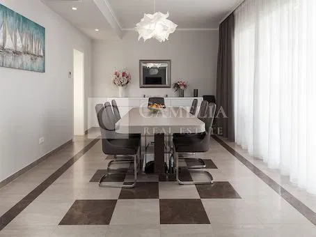 Hiša Vantačići, Malinska-Dubašnica, 950m2 – 2