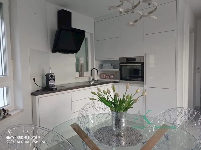 Spacious penthouse for a good price with a sea view – 3