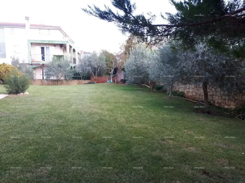 Detached house, near of the place Banjole. – 2