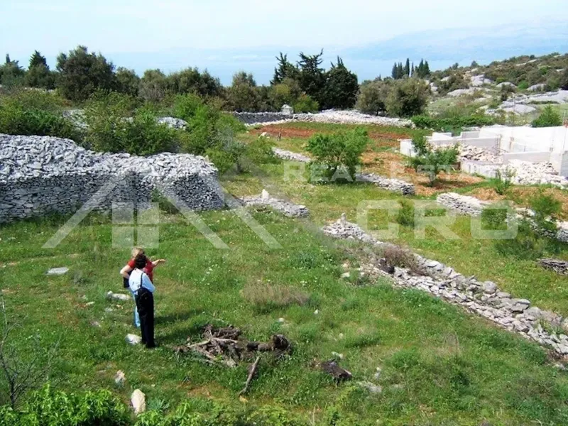 Brac properties - Building land with a building project and permit, in a quiet location with sea views, for sale – 2
