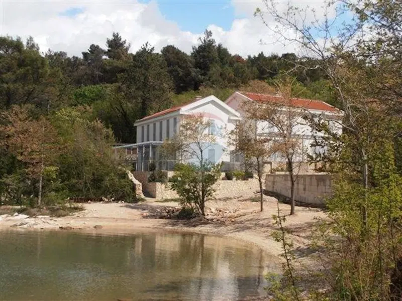 Beautiful villa on the island of Krk – 3