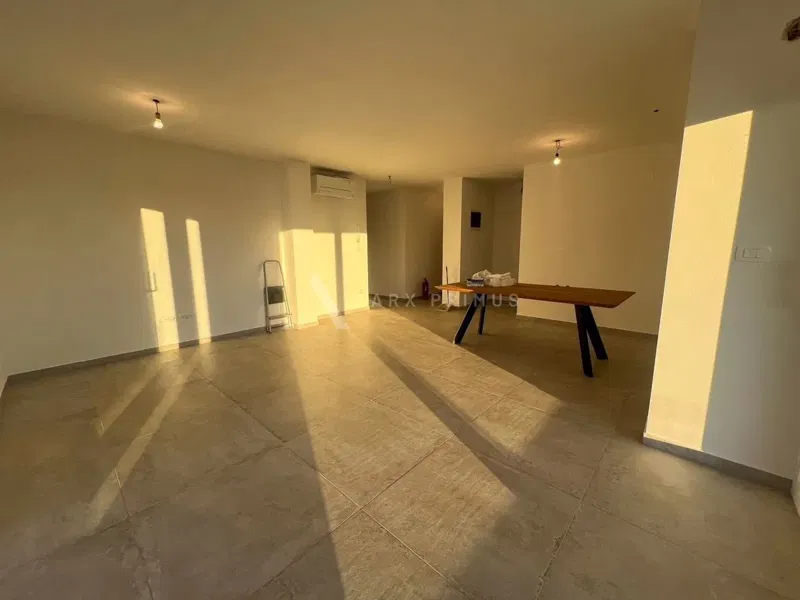Ampio appartamento al piano terra in una posizione privilegiata, Zambratija, Umago – 3