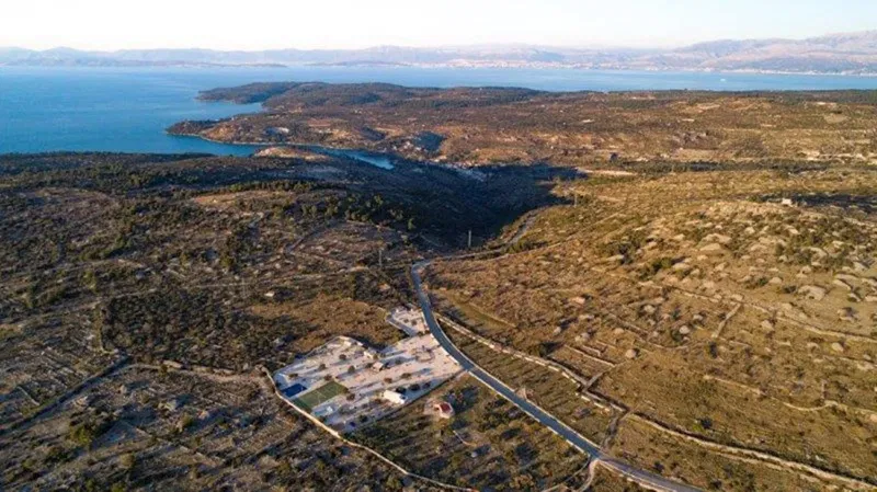 Hacineda su 10.000 m2 con tutti i lussi di Brac – 2