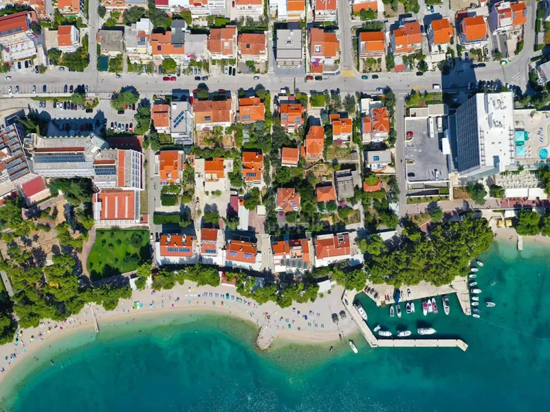 OPPORTUNITY!!! Attractive old stone house with a spacious garden in the center of Makarska – 2