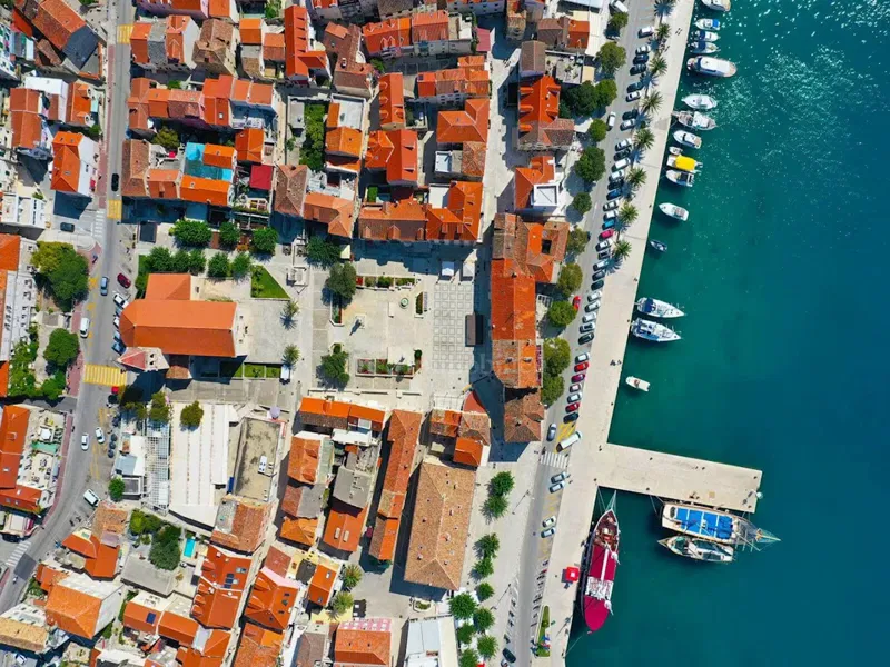 OPPORTUNITY!!! Attractive old stone house with a spacious garden in the center of Makarska – 3