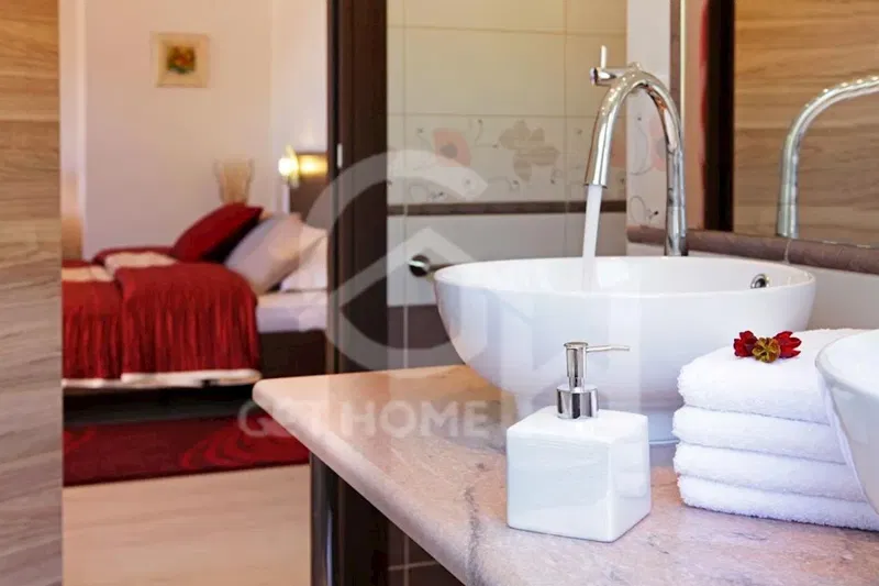 Luxury villa with pool on the island of Brac overlooking the sea – 2