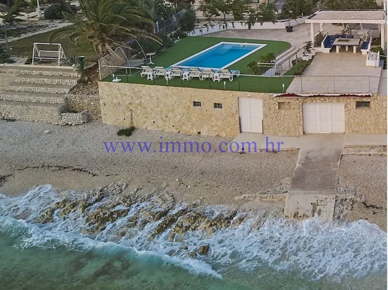 BEAUTIFUL VILLA AT FIRST ROW TO THE SEA – 2