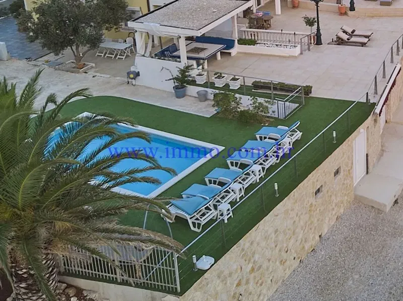 BEAUTIFUL VILLA AT FIRST ROW TO THE SEA – 3