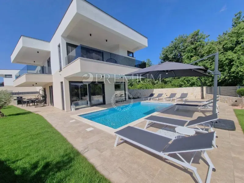 Omišalj, an exclusive new building with a pool! – 2