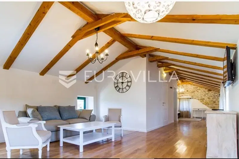 Barban, a beautiful stone villa with a large pool and 19,000 m² of land - with the possibility o... – 3